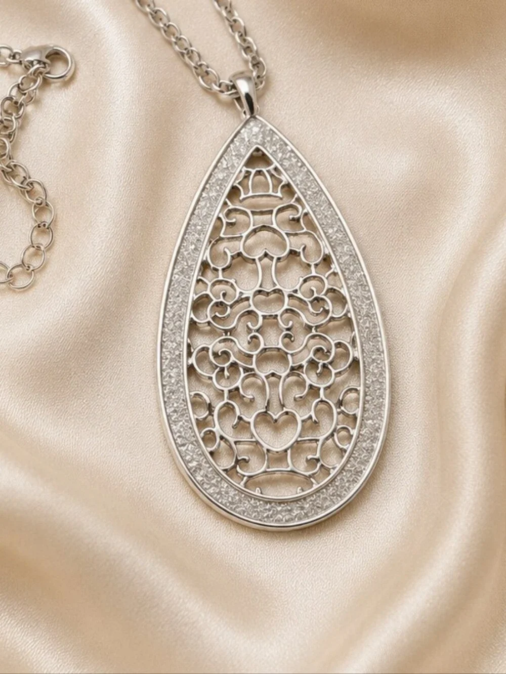 Silver Filigree Teardrop Pendant Necklace - Picture 4 of 4